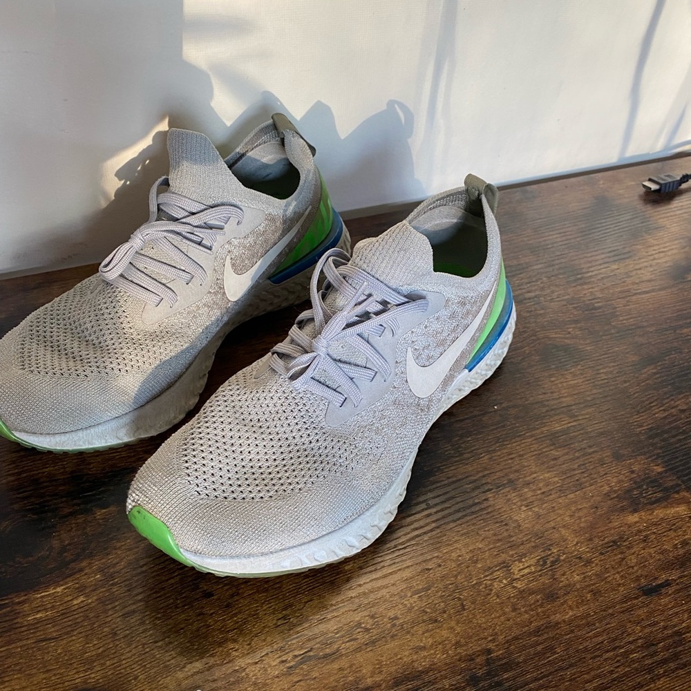 User Nike Running Shoes